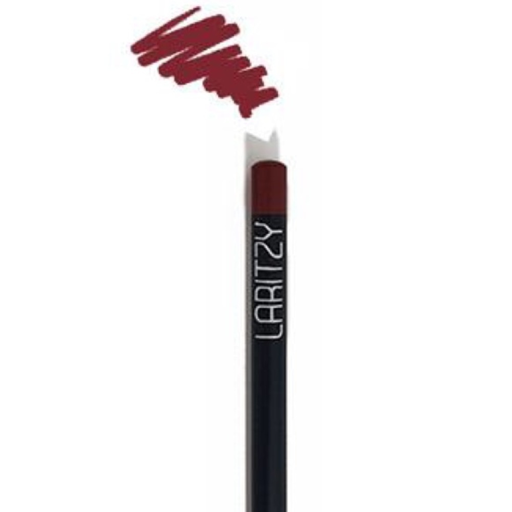 NWT Laritzy Lip Pencil Cabernet